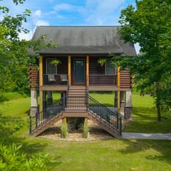 Creekside Cabin