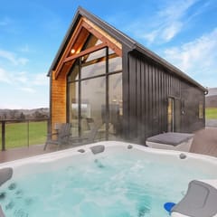 Blue Ridge Mini Lux Retreat 1