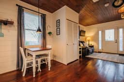 Golden Valley Cottage