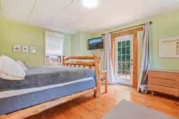 Frog Hollow Lodge