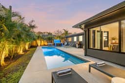 Paradise Palms