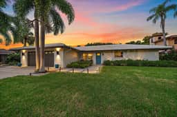 Surfside Villa