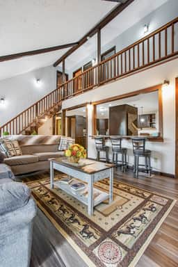 Maple Hill Lodge