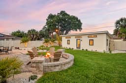 Honey Glow Bungalow