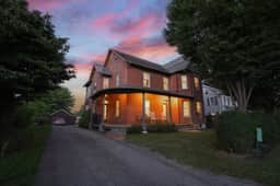 Home In Paradise - Image 2