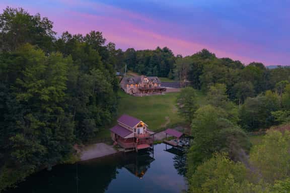 Black Diamond Retreat - Image 1
