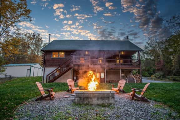 Lazy Bear Lodge - Image 1