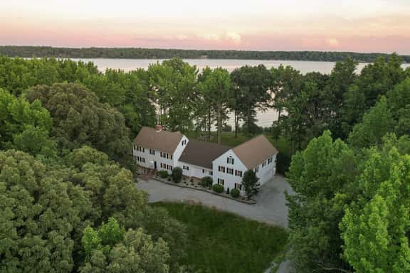 Chesapeake Point - Image 1