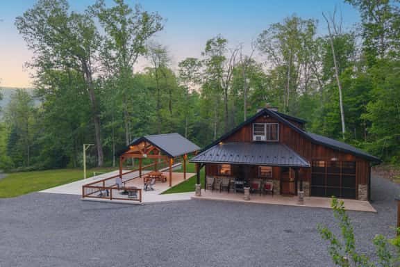 Mountainside Cabin - Image 1