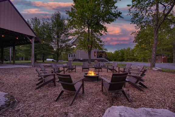 Adventure Oak Lodge
