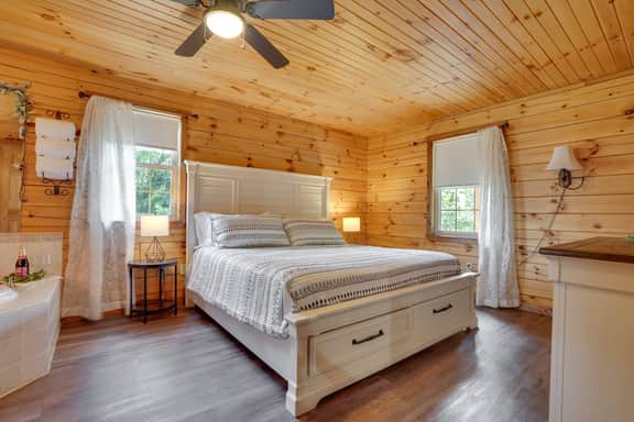 Creekside Cabin