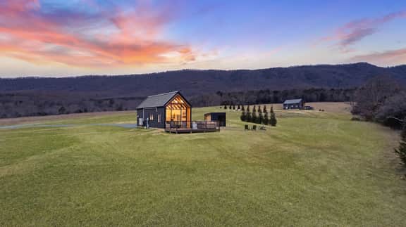 Blue Ridge Mini Lux Retreat 2