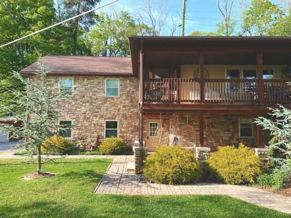 Lazy Bass Lodge