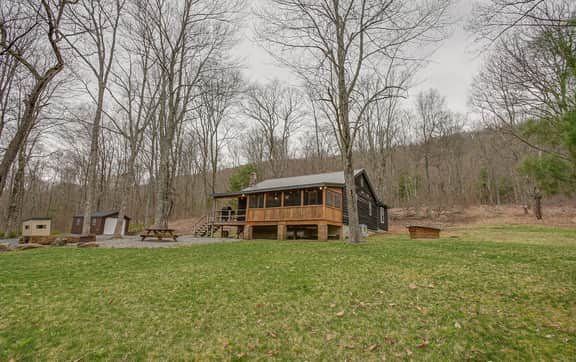 Rustic Pines Retreat