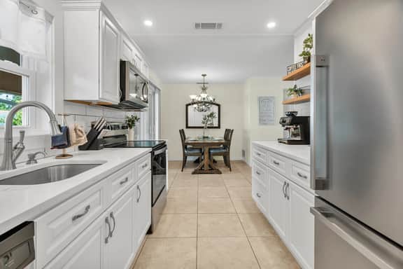 Honey Glow Bungalow