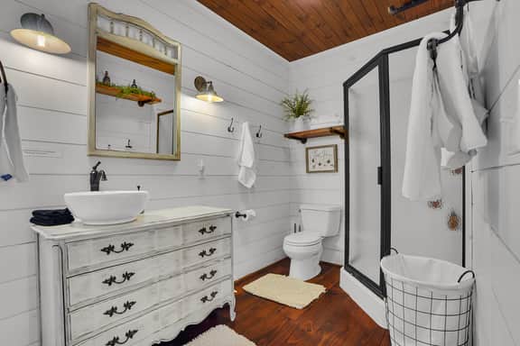 Golden Valley Cottage