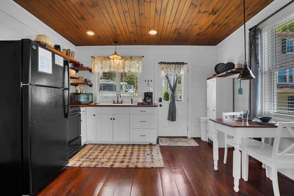 Golden Valley Cottage