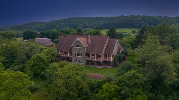 Walker Lake Lodge - Image 1