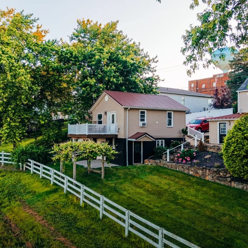 Golden Valley Cottage